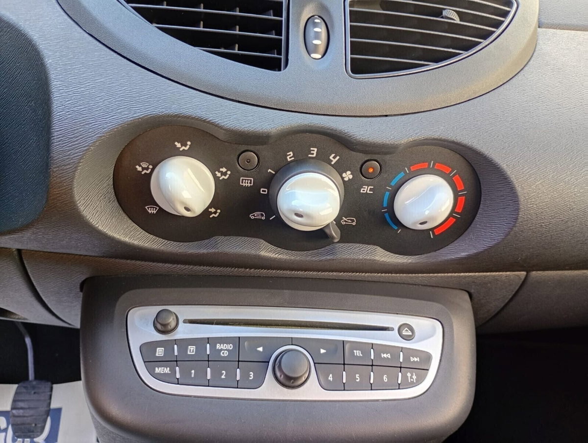 Renault Twingo 1.2 16V LEV Dynamique (8)