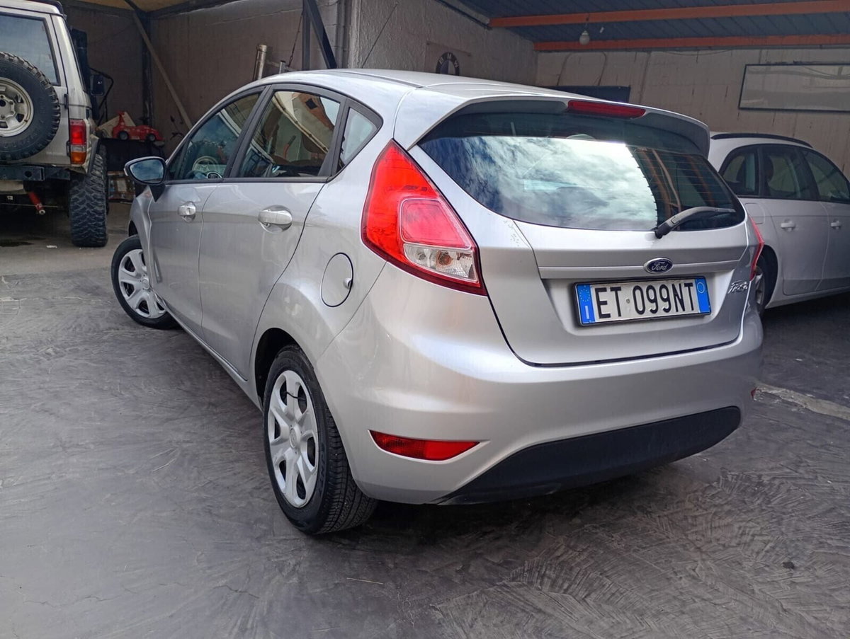 Ford Fiesta 1.5 TDCi 75CV 5 porte (3)