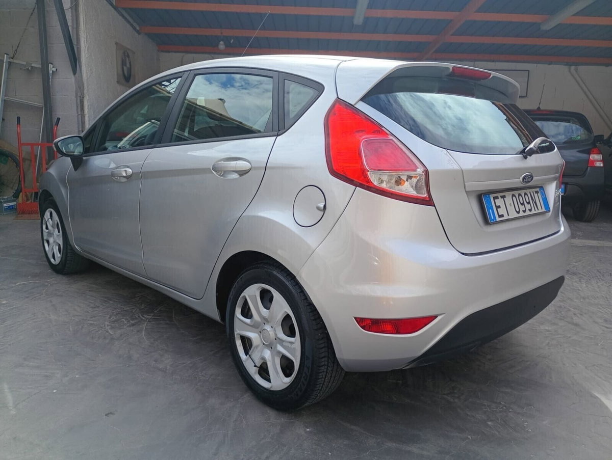 Ford Fiesta 1.5 TDCi 75CV 5 porte (4)