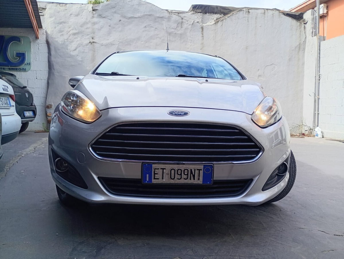 Ford Fiesta 1.5 TDCi 75CV 5 porte (6)