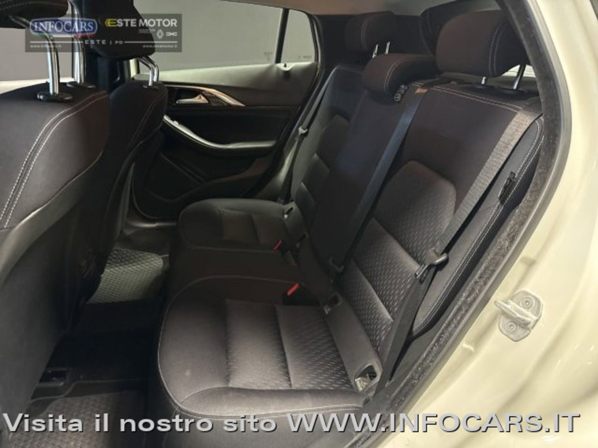 Infiniti Q30 1.5 diesel DCT Premium (7)