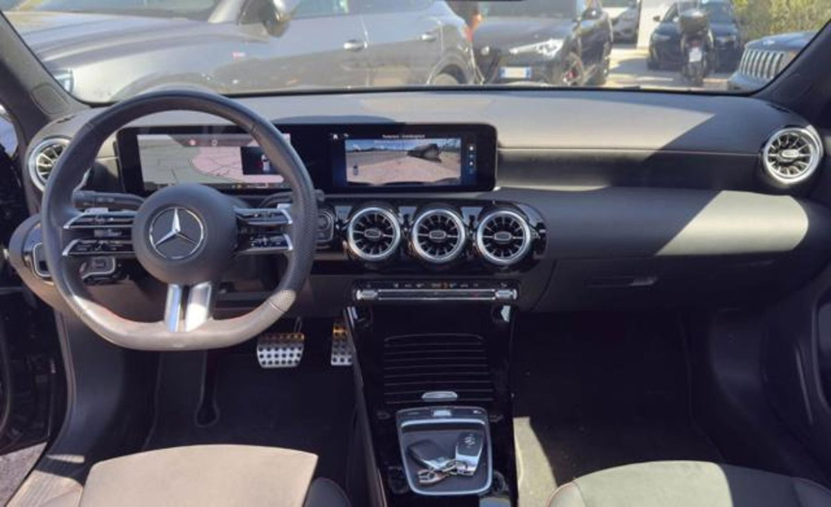 Mercedes-Benz Classe A 200 d AMG Line Premium Plus auto (10)