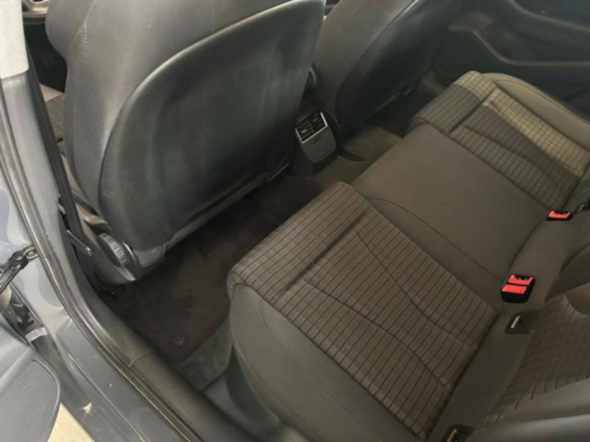 Audi A3 1.6 TDI 116 CV S tronic Business (11)