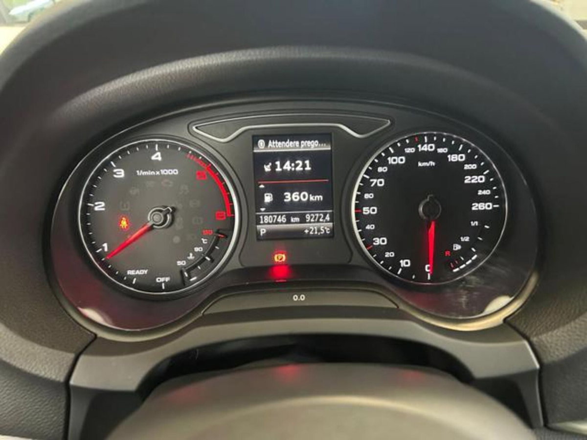 Audi A3 1.6 TDI 116 CV S tronic Business (16)