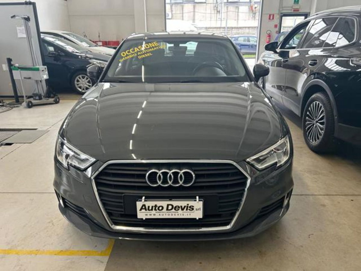 Audi A3 1.6 TDI 116 CV S tronic Business (3)