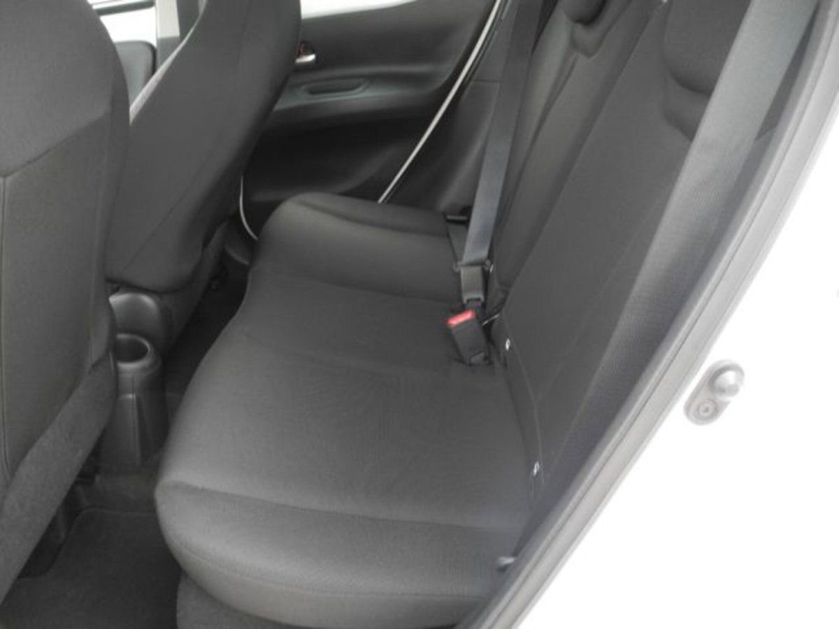 Toyota Aygo X 1.0 VVT-i 72 CV 5p. Undercover S-CVT (12)