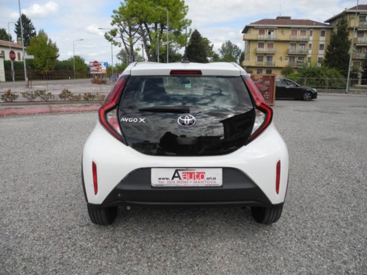 Toyota Aygo X 1.0 VVT-i 72 CV 5p. Undercover S-CVT (4)