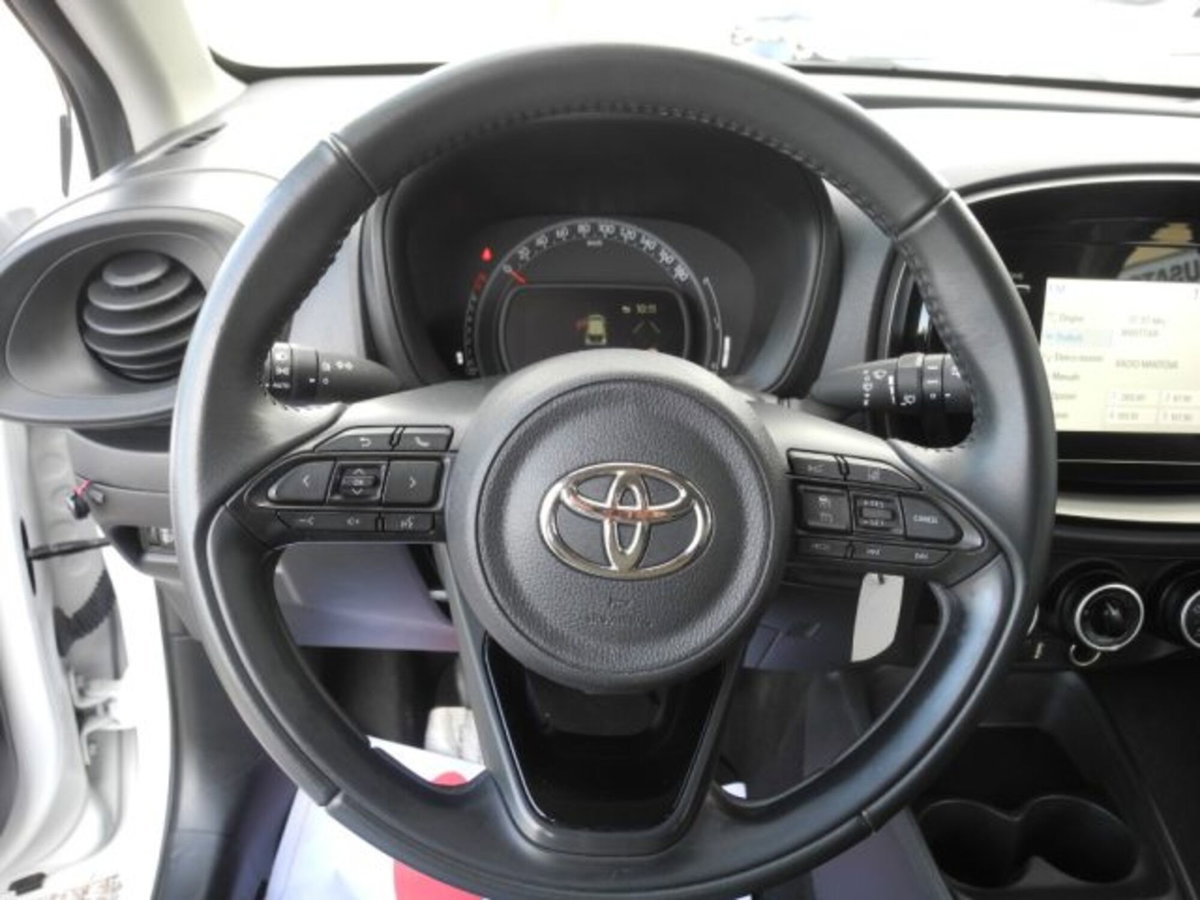Toyota Aygo X 1.0 VVT-i 72 CV 5p. Undercover S-CVT (5)