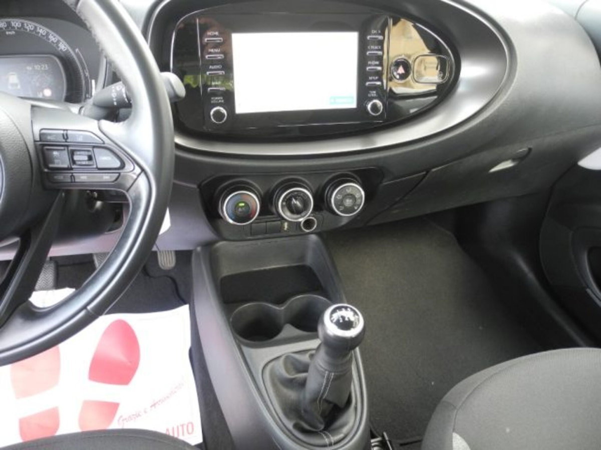 Toyota Aygo X 1.0 VVT-i 72 CV 5p. Undercover S-CVT (8)