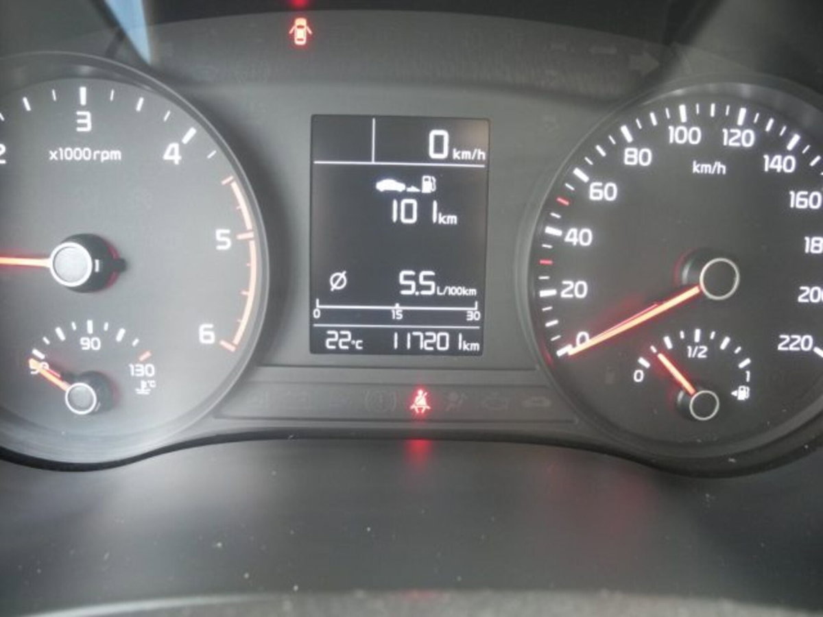 Kia Stonic 1.6 CRDi 110 CV Urban (16)