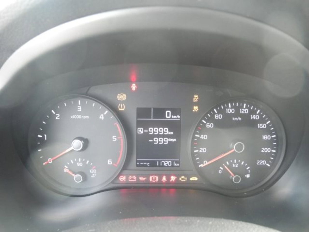Kia Stonic 1.6 CRDi 110 CV Urban (17)