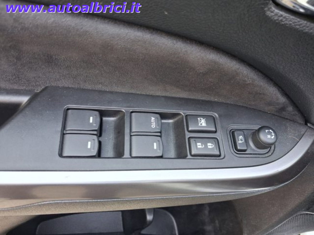 Suzuki Vitara 1.4 Hybrid Starview (14)