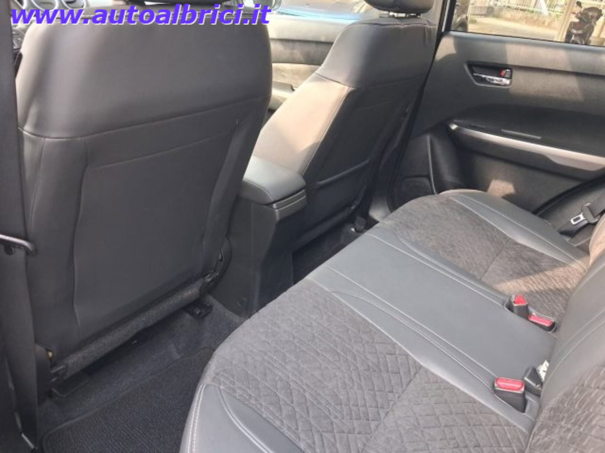 Suzuki Vitara 1.4 Hybrid Starview (18)