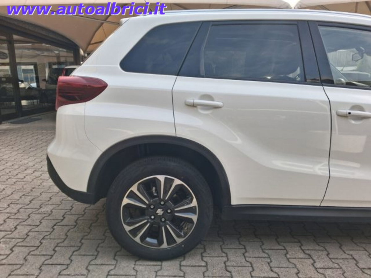 Suzuki Vitara 1.4 Hybrid Starview (9)