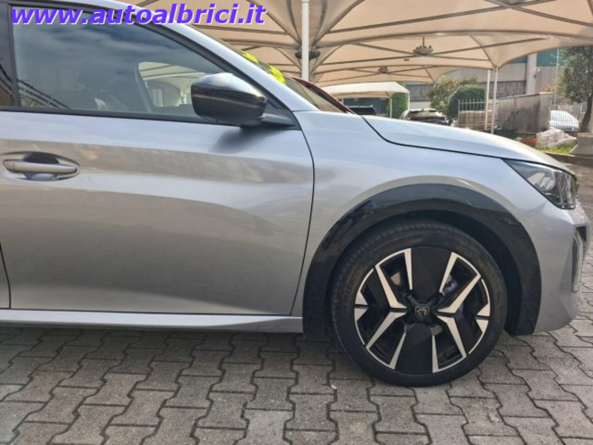 Peugeot 208 51 kWh GT (10)