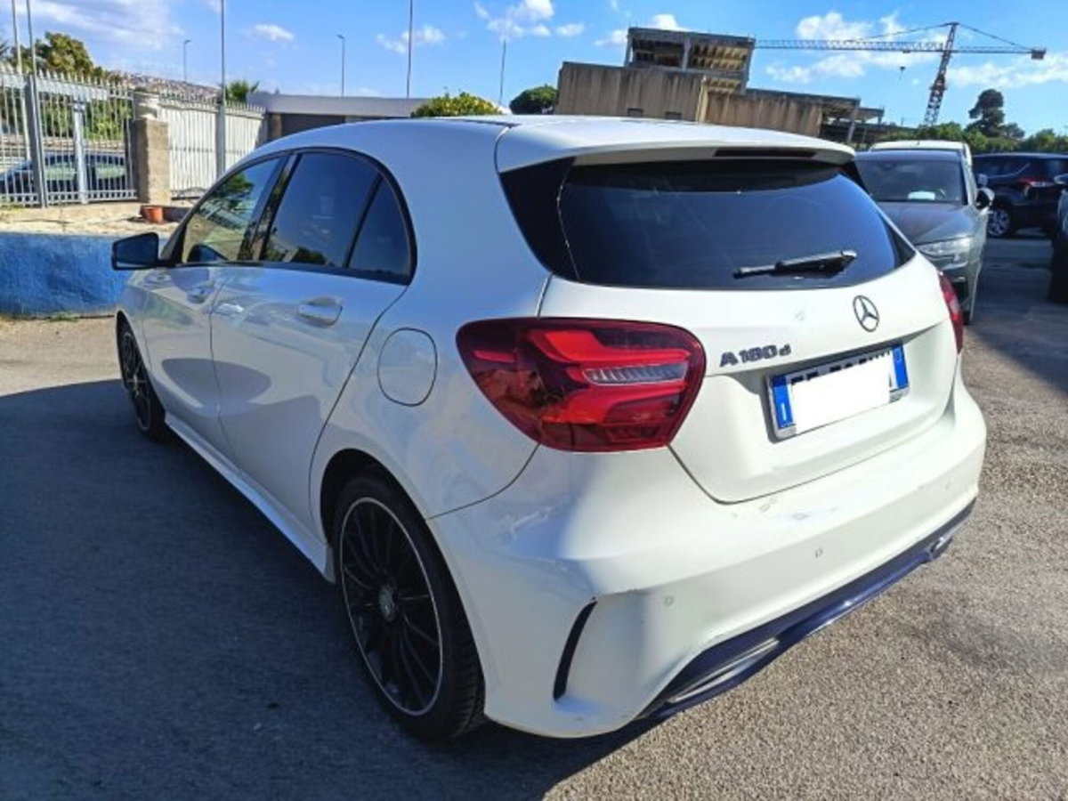 Mercedes-Benz Classe A 180 d Automatic Premium (6)