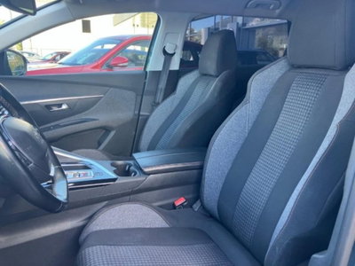 Peugeot 5008 BlueHDi 130 S&S EAT8 Allure (11)