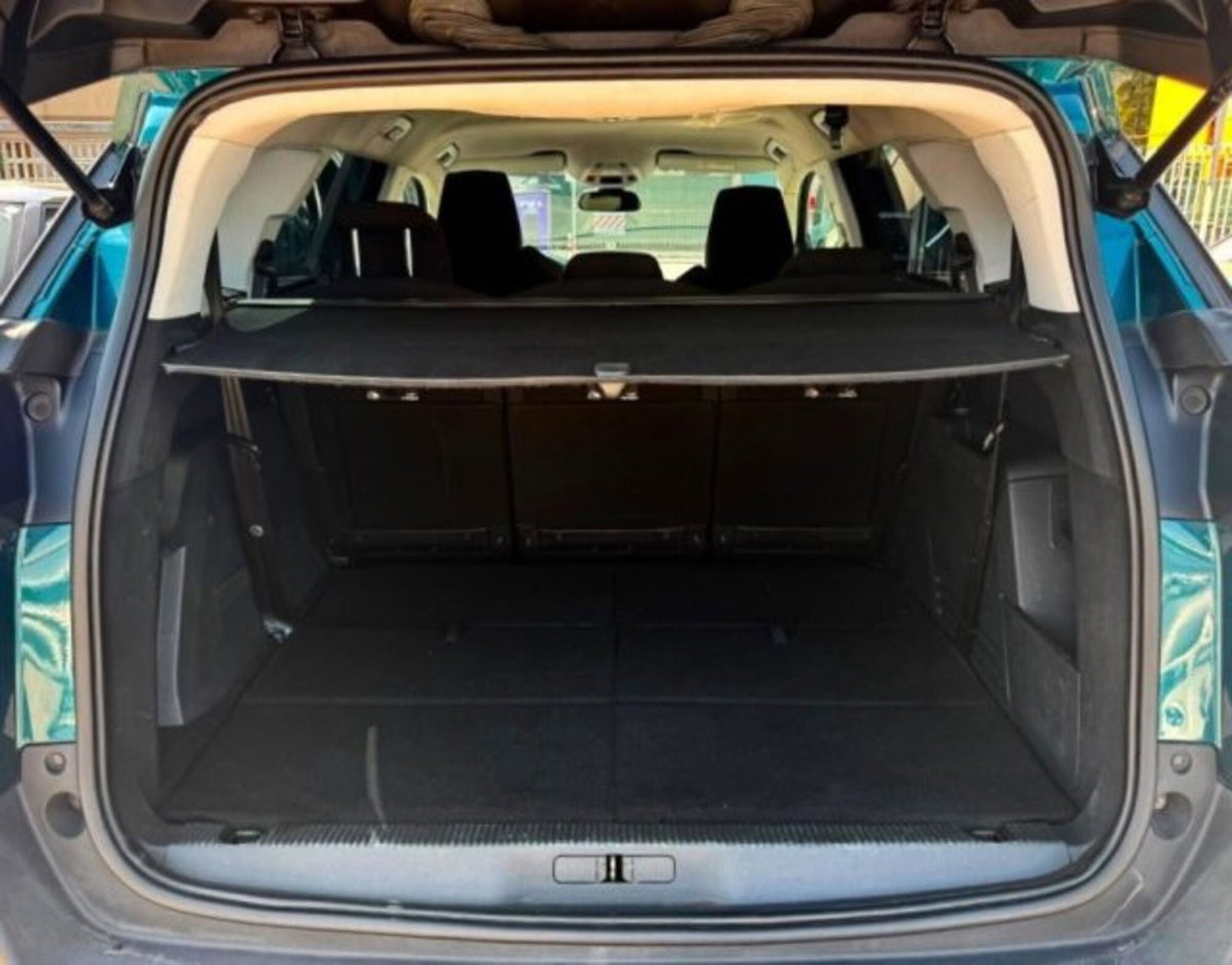 Peugeot 5008 BlueHDi 130 S&S EAT8 Allure (9)