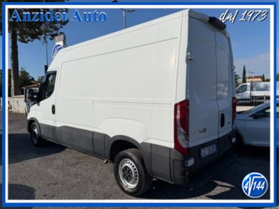 Iveco Daily Furgone 35S12DV CRV 2.3 HPT PLM-TM-DC 5p. Furgone (4)