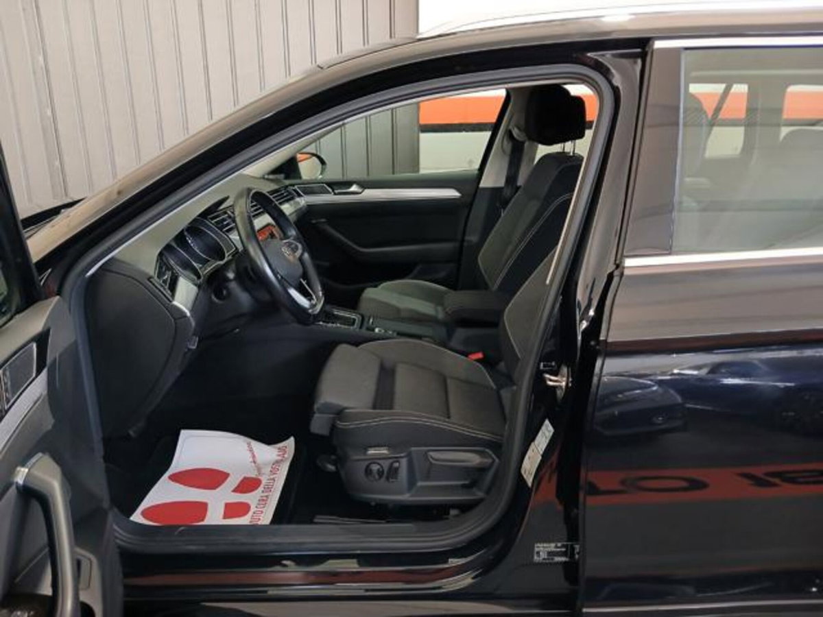 Volkswagen Passat Variant 2.0 TDI SCR 122 CV EVO DSG Business (6)