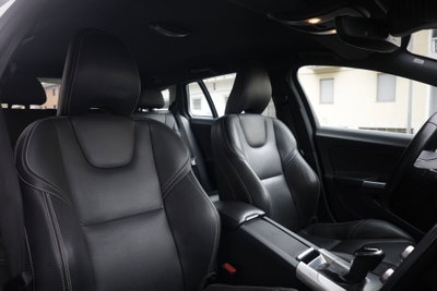 Volvo V60 D6 Twin Engine Geartronic Summum (8)