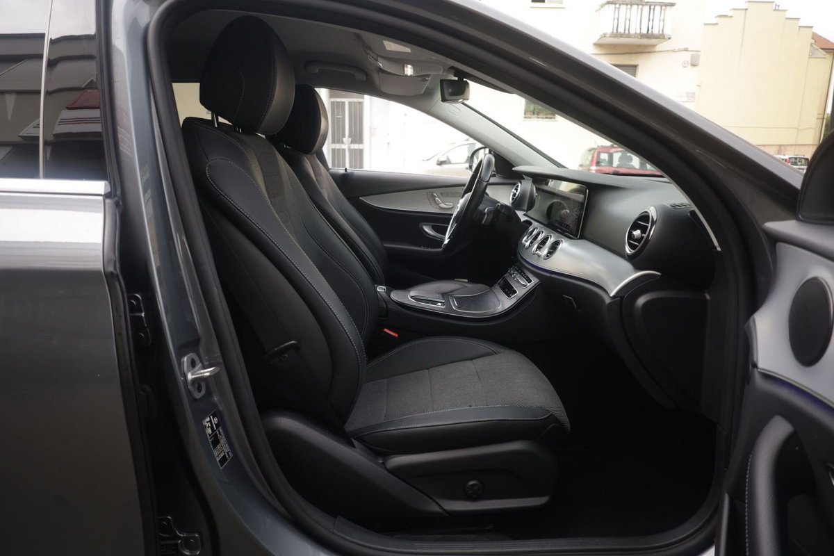 Mercedes-Benz Classe E Station Wagon 220 d Mild hybrid 4Matic Auto Premium Plus (12)