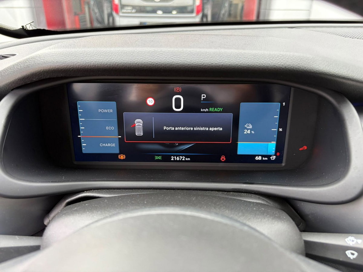 Jeep Avenger full-electric Summit fwd 156cv auto (11)