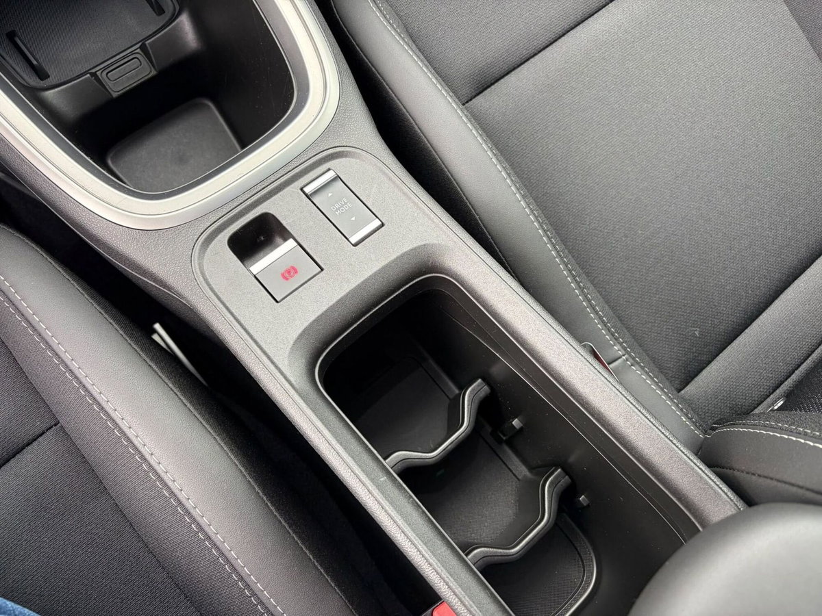 Jeep Avenger full-electric Summit fwd 156cv auto (13)
