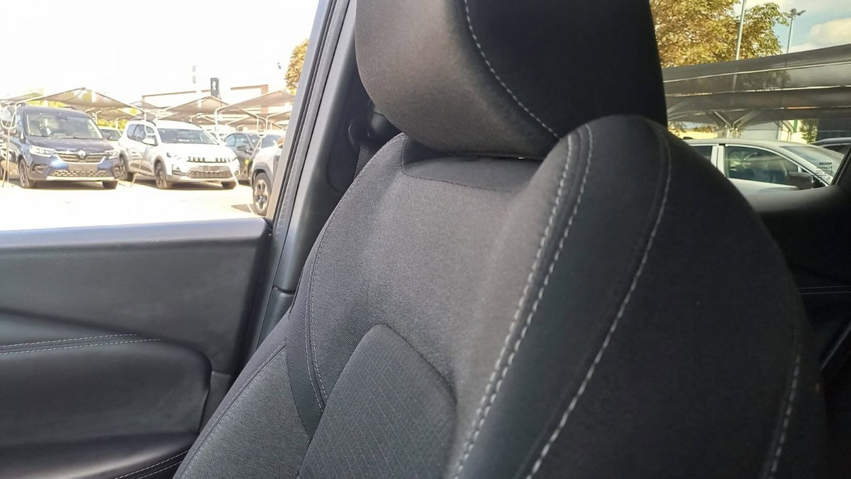 Nissan Qashqai 1.3 mhev N-Connecta 2wd 140cv (13)