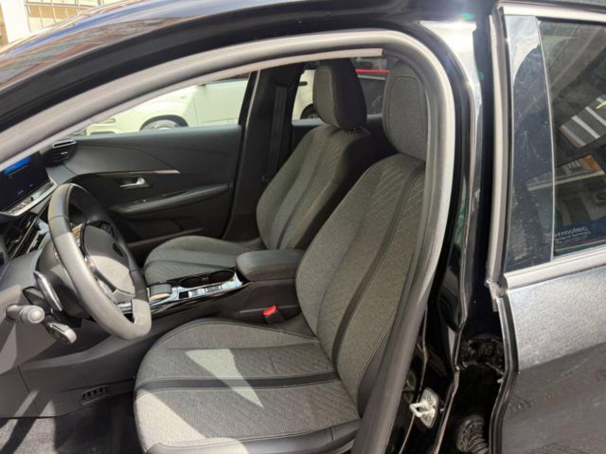 Peugeot 208 1.2 hybrid Active 100cv e-dcs 6 (20)