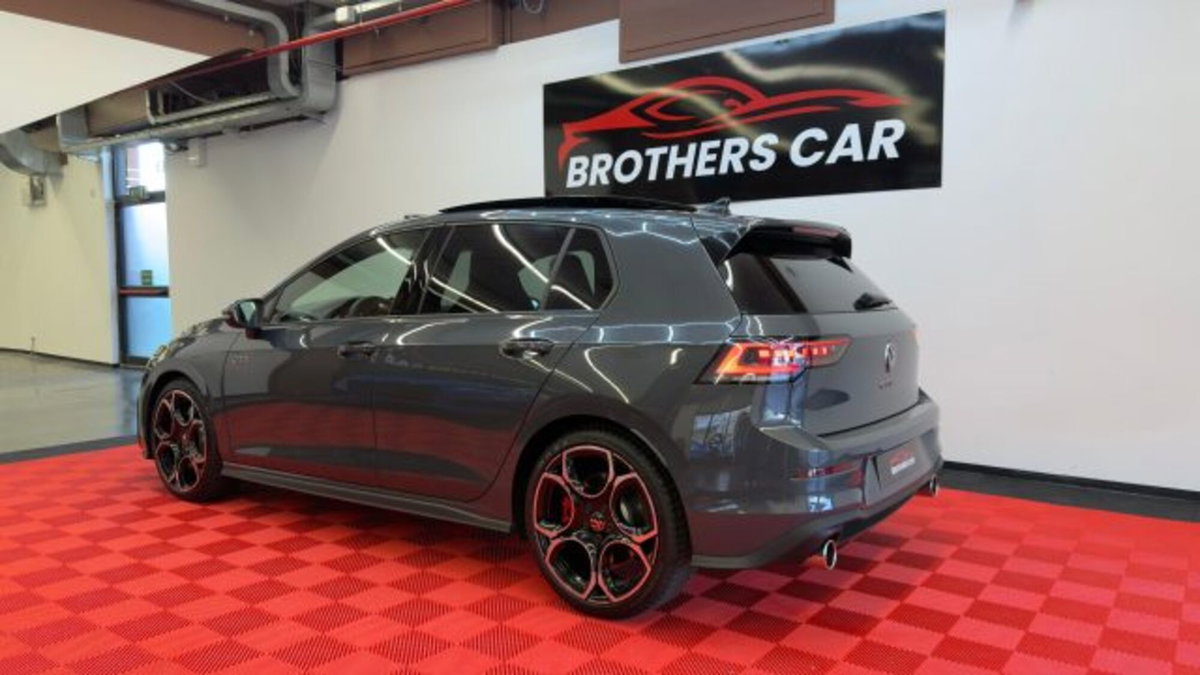 Volkswagen Golf 2.0 tsi GTI 265cv dsg (5)