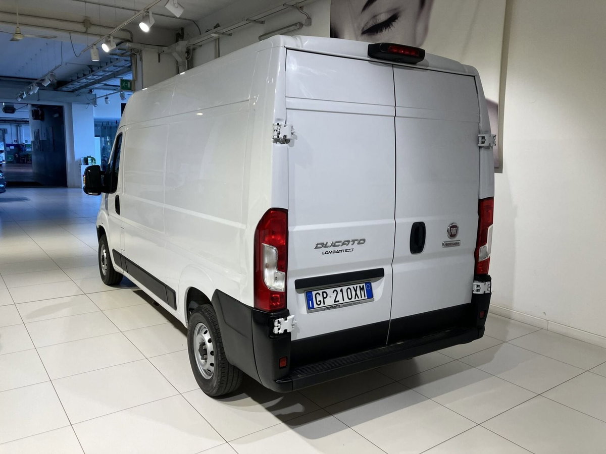 Fiat Ducato Furgone maxi 35 LH2 2.2 mjt3 140cv serie 9 (4)