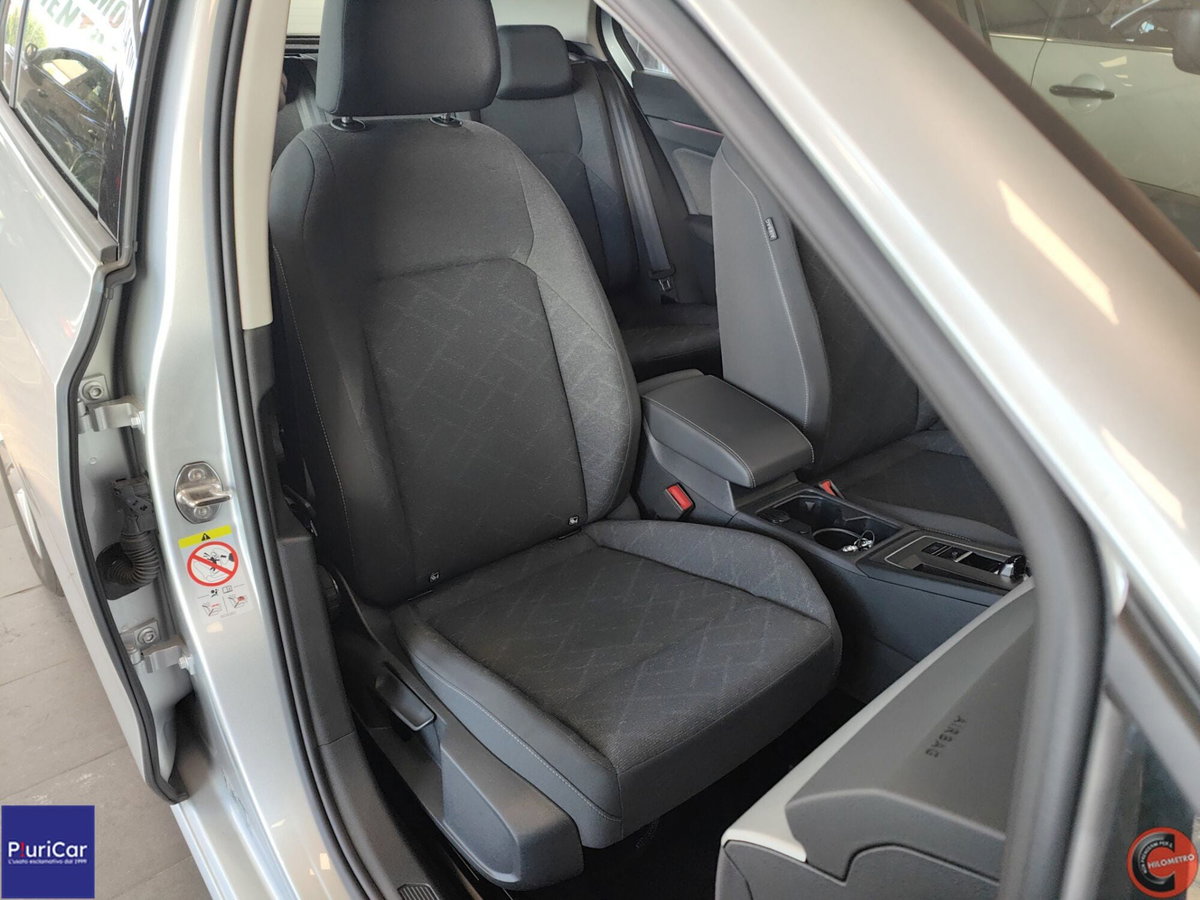 Volkswagen Golf 2.0 TDI DSG SCR Style (5)