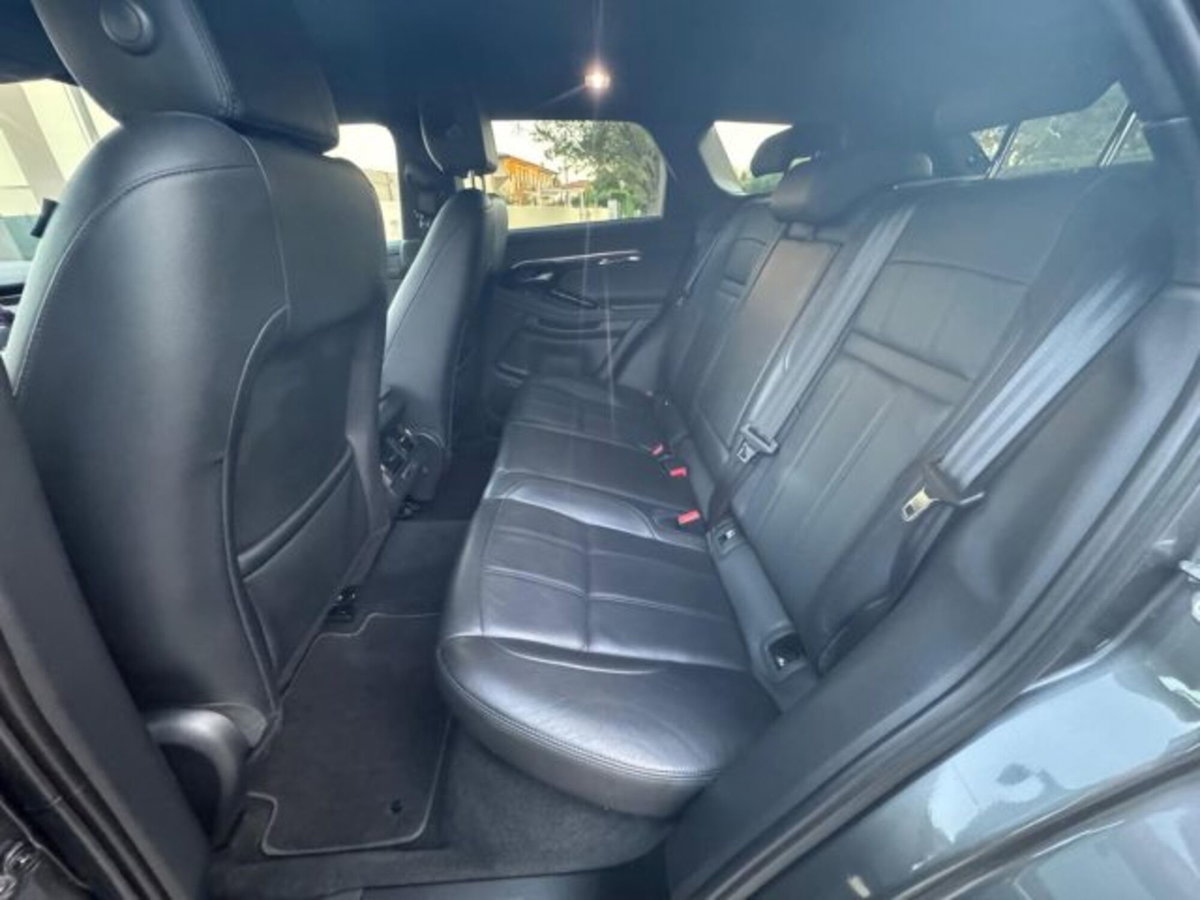 Land Rover Range Rover Evoque 2.0D I4 150CV AWD Business Edit. Premium (20)