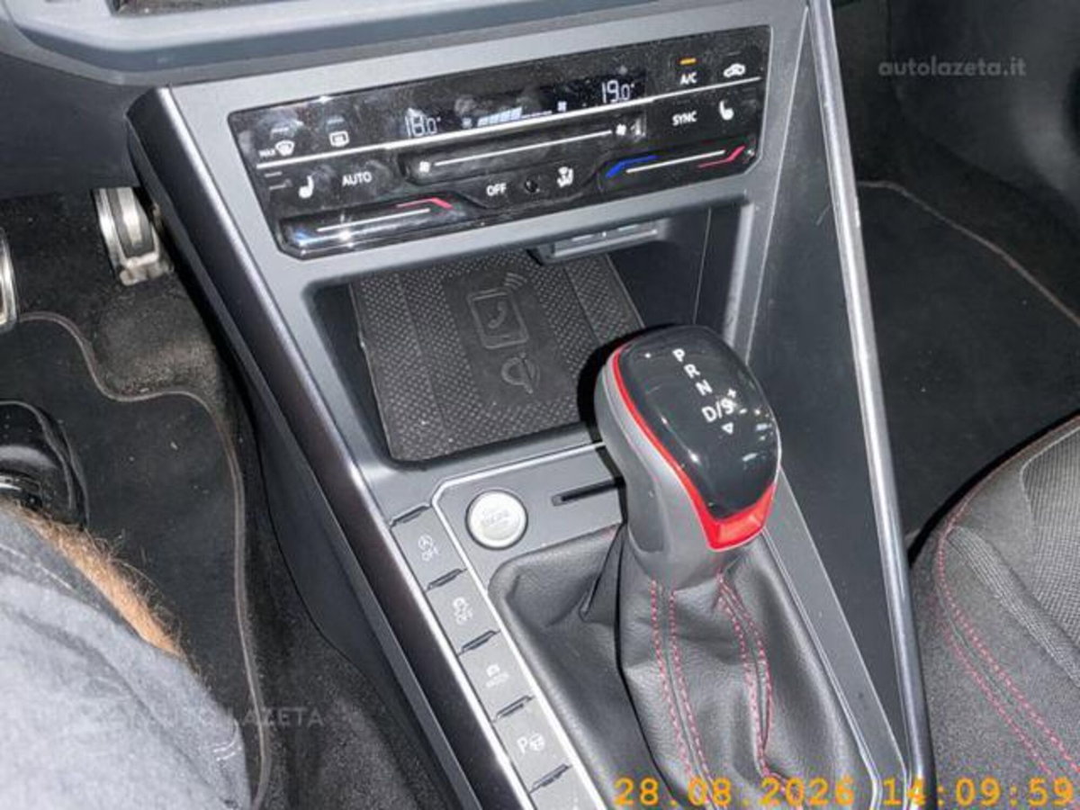 Volkswagen Polo 2.0 tsi GTI dsg (7)
