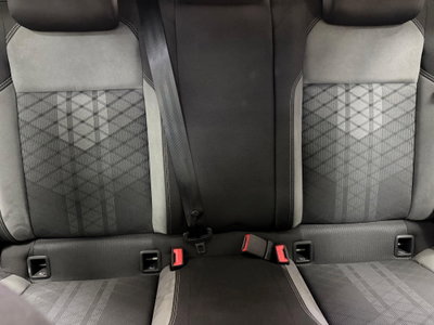 Volkswagen Taigo 1.0 TSI 110 CV R-Line (12)