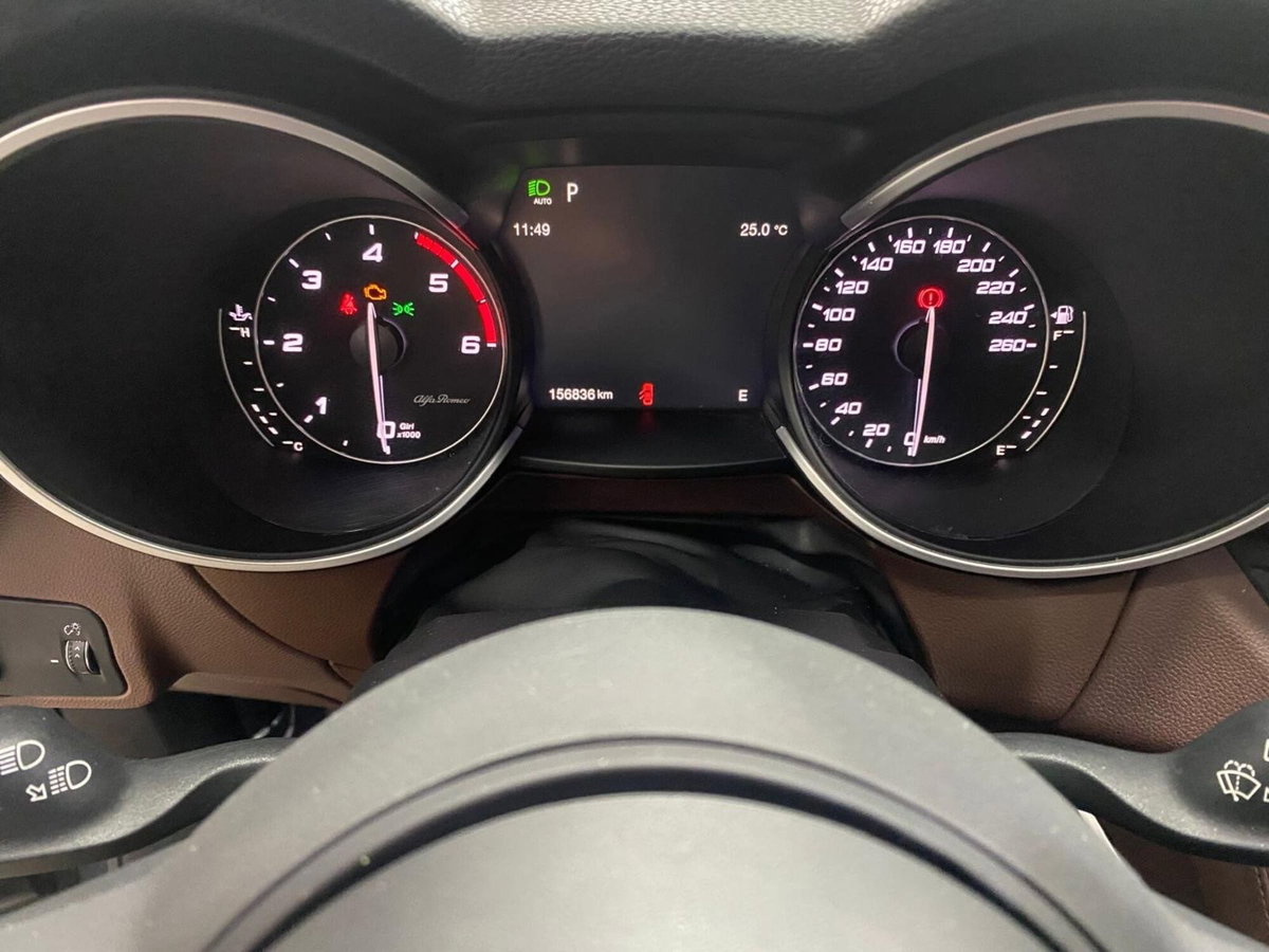 Alfa Romeo Stelvio Stelvio 2.2 Turbodiesel 190 CV AT8 Q4 Executive (20)