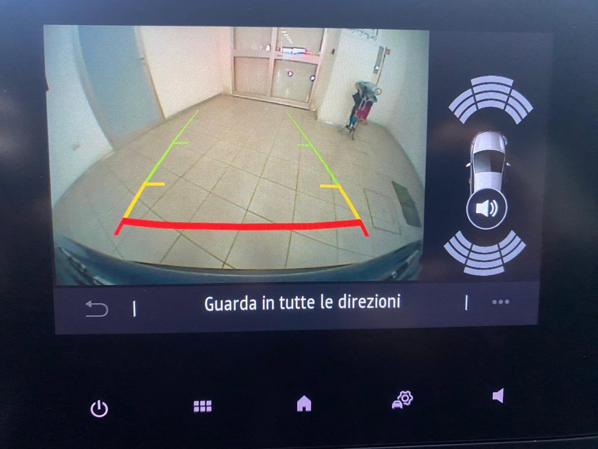 Renault Captur 1.0 tce Techno 90cv (12)