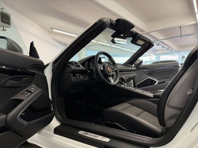 Porsche 718 Boxster  Boxster 2.0 T (14)