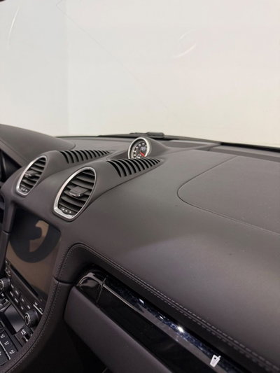 Porsche 718 Boxster  Boxster 2.0 T (8)