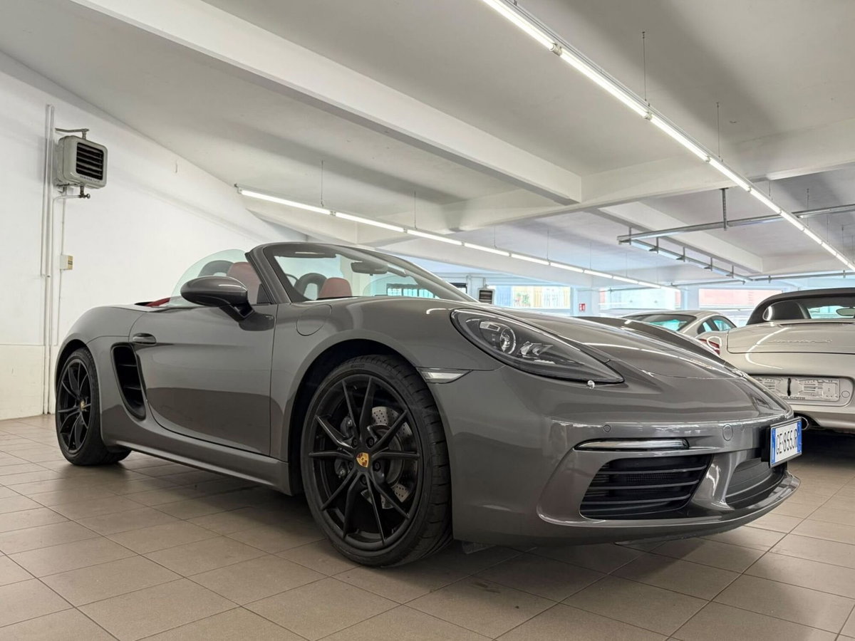 Porsche 718 Boxster  Boxster 2.0 T (3)