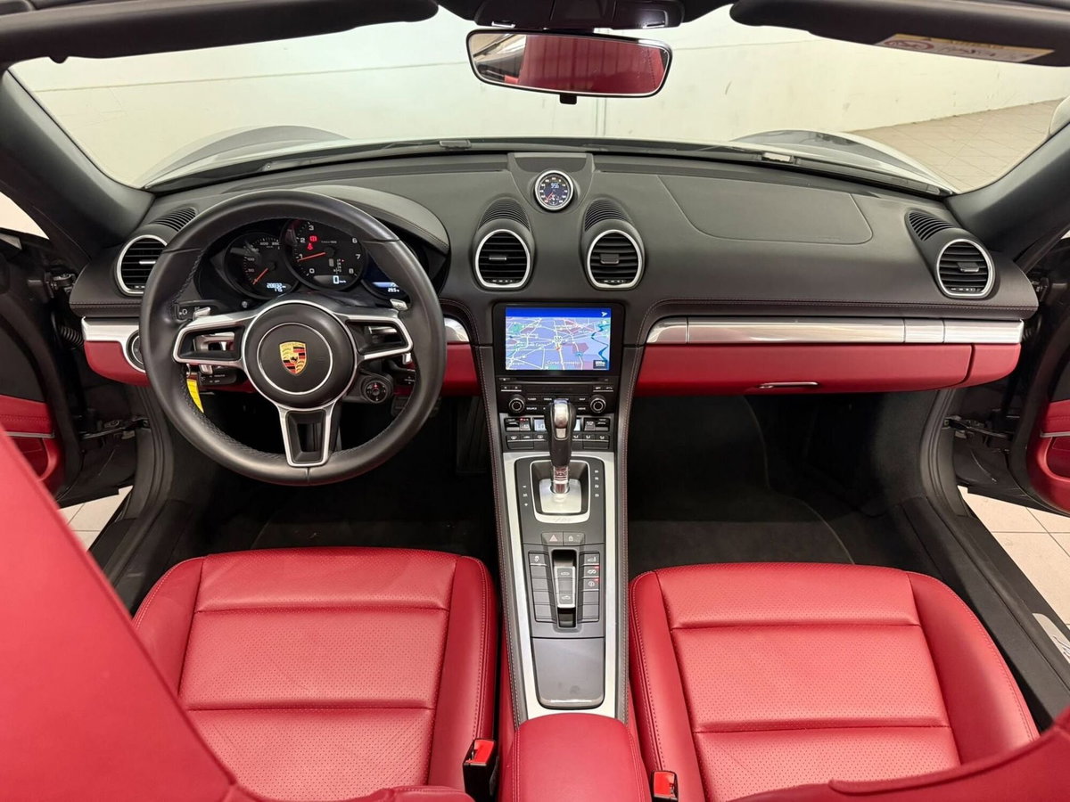 Porsche 718 Boxster  Boxster 2.0 T (7)