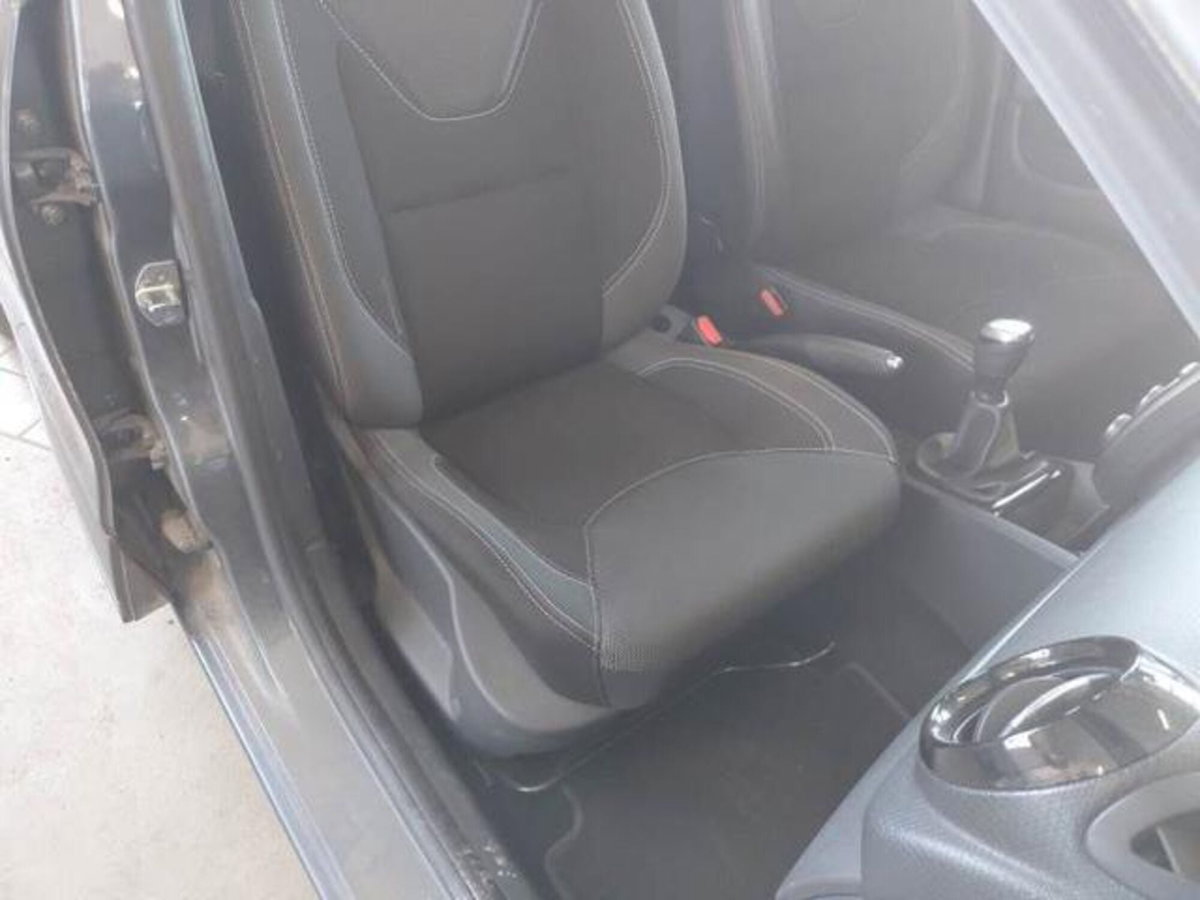 Renault Clio Sporter dCi 8V 75 CV Business (10)