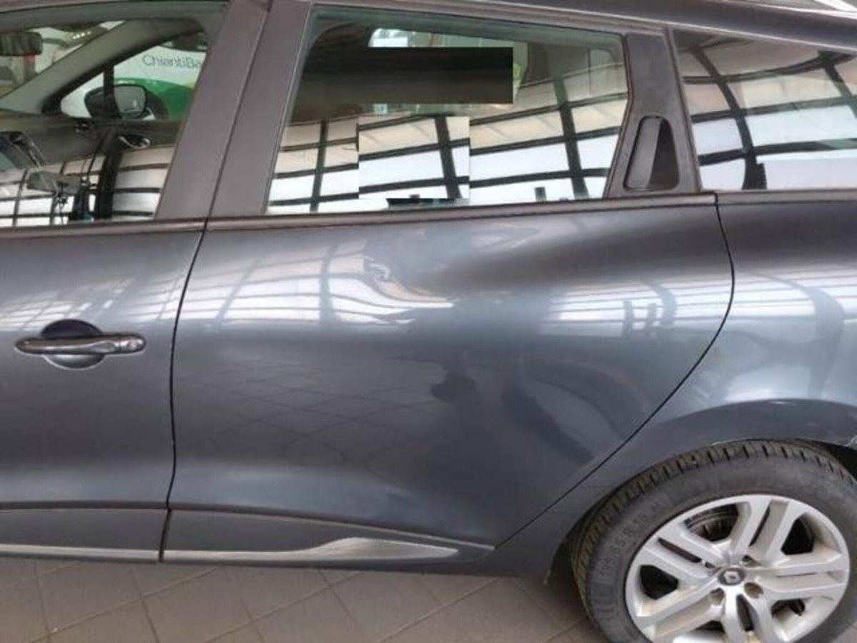 Renault Clio Sporter dCi 8V 75 CV Business (18)