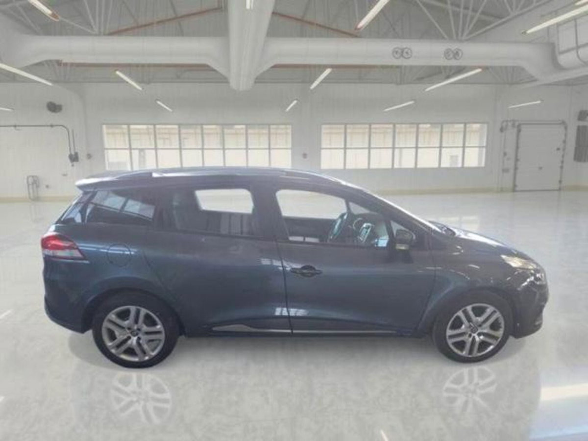 Renault Clio Sporter dCi 8V 75 CV Business (4)