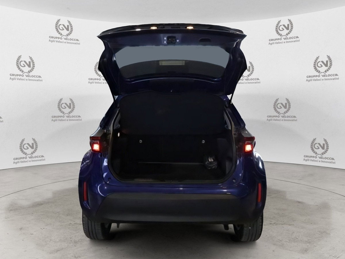 Toyota Yaris Cross 1.5h GR Sport Black Sky fwd 116cv e-cvt (11)