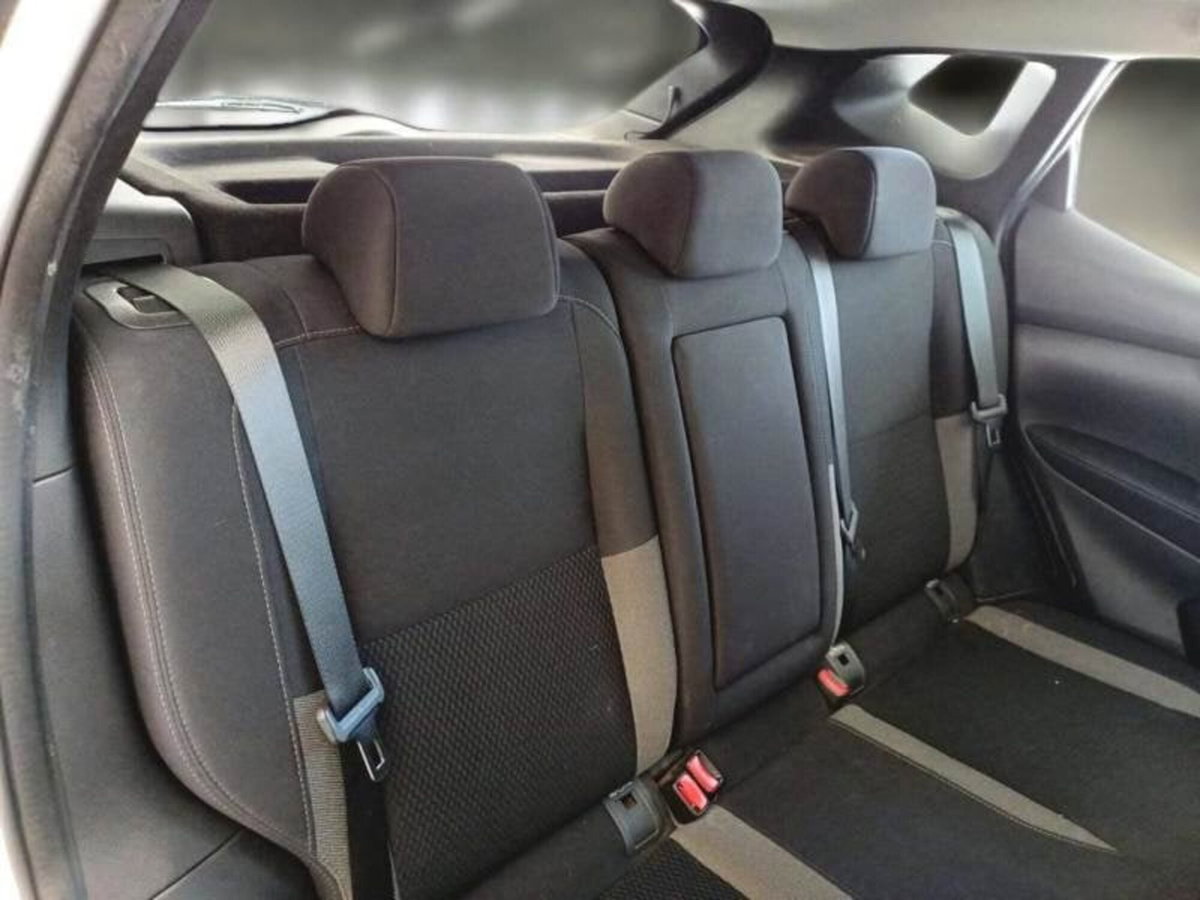 Nissan Qashqai 1.3 DIG-T 140 CV Business (7)