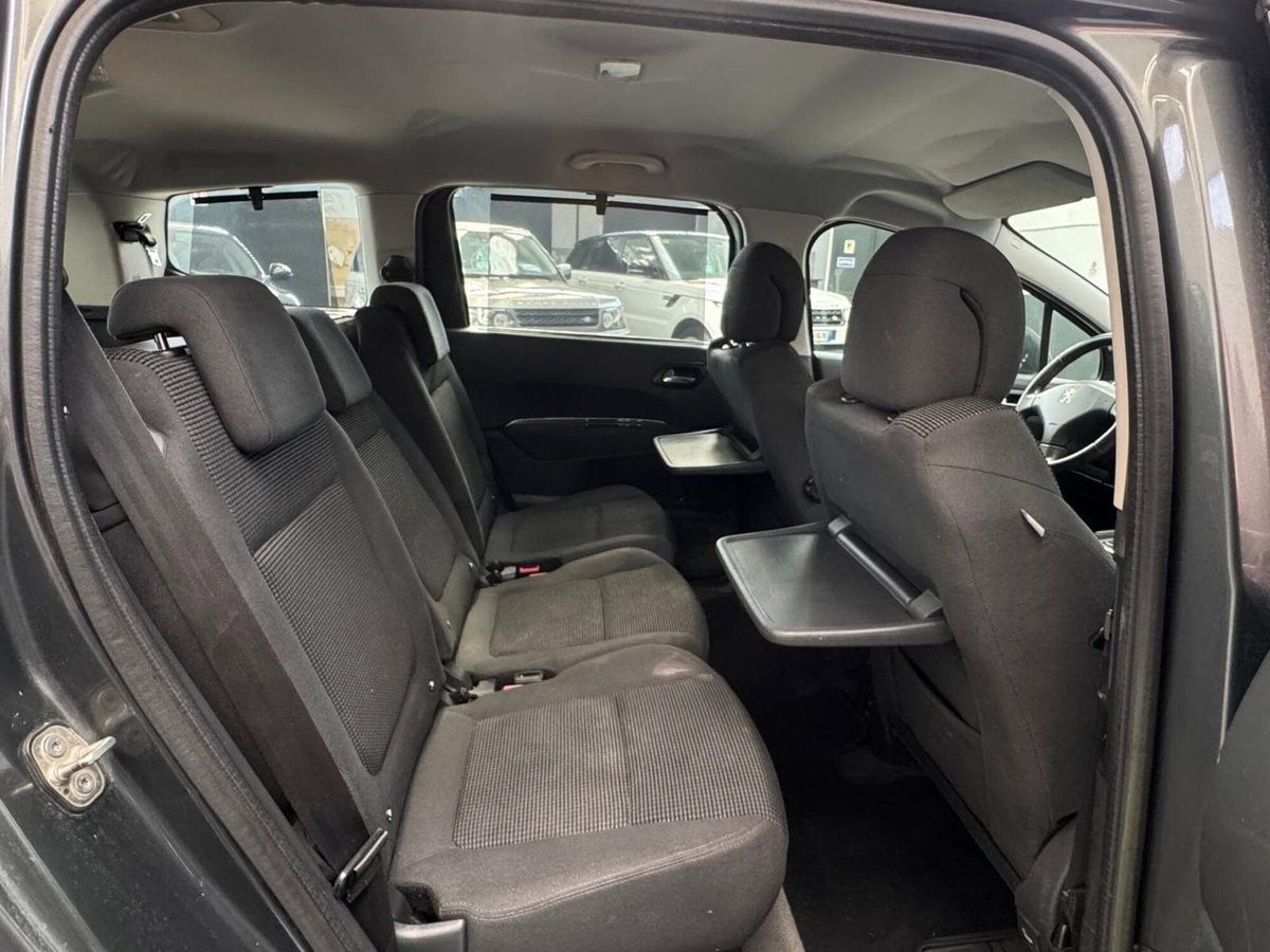 Peugeot 5008 1.6 HDi 112CV Business (7)