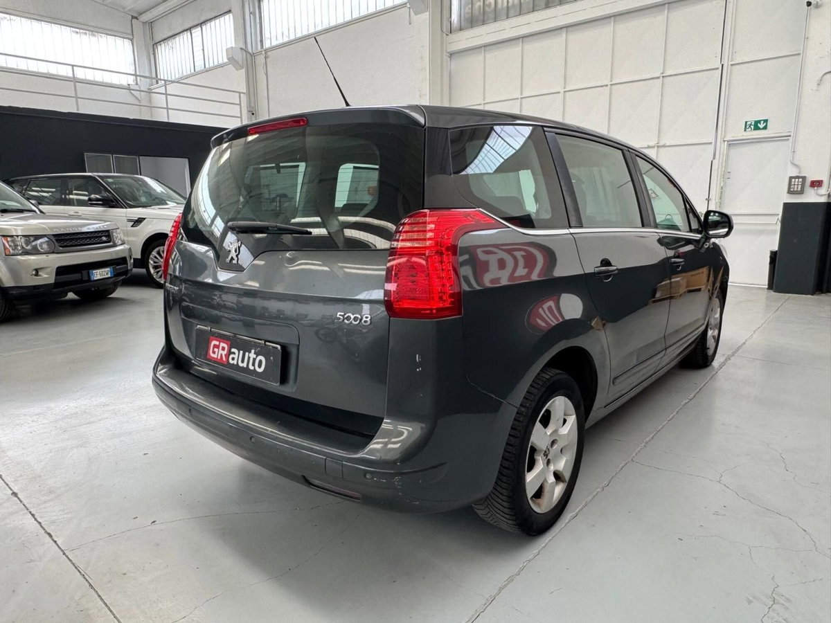 Peugeot 5008 1.6 HDi 112CV Business (9)