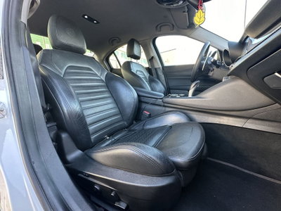 Alfa Romeo Giulia 2.2 Turbodiesel 210 CV AT8 AWD Q4 Veloce Ti (12)